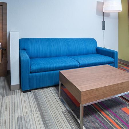 Holiday Inn Express & Suites - Florence - Cincinnati Airport By Ihg Bagian luar foto
