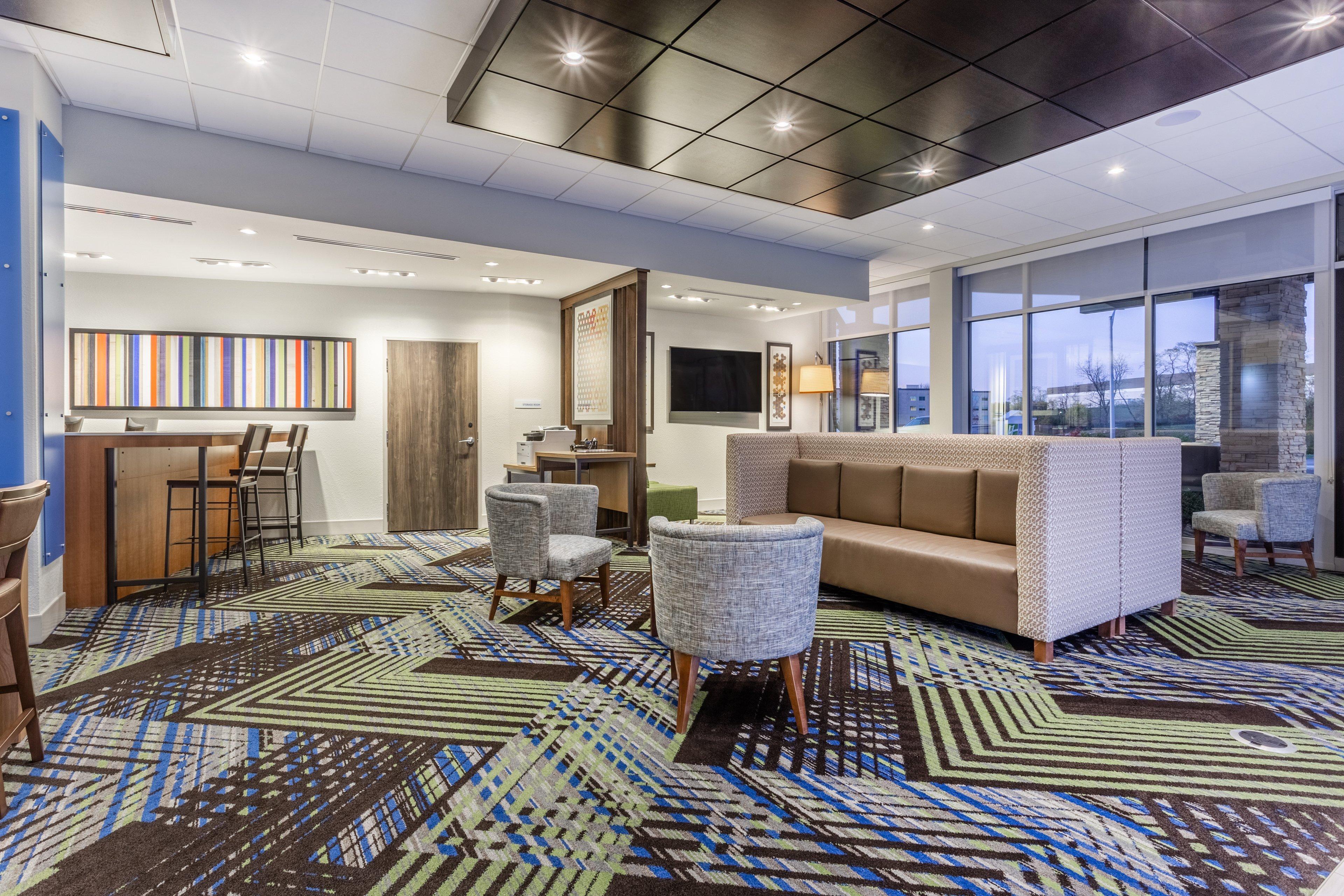 Holiday Inn Express & Suites - Florence - Cincinnati Airport By Ihg Bagian luar foto