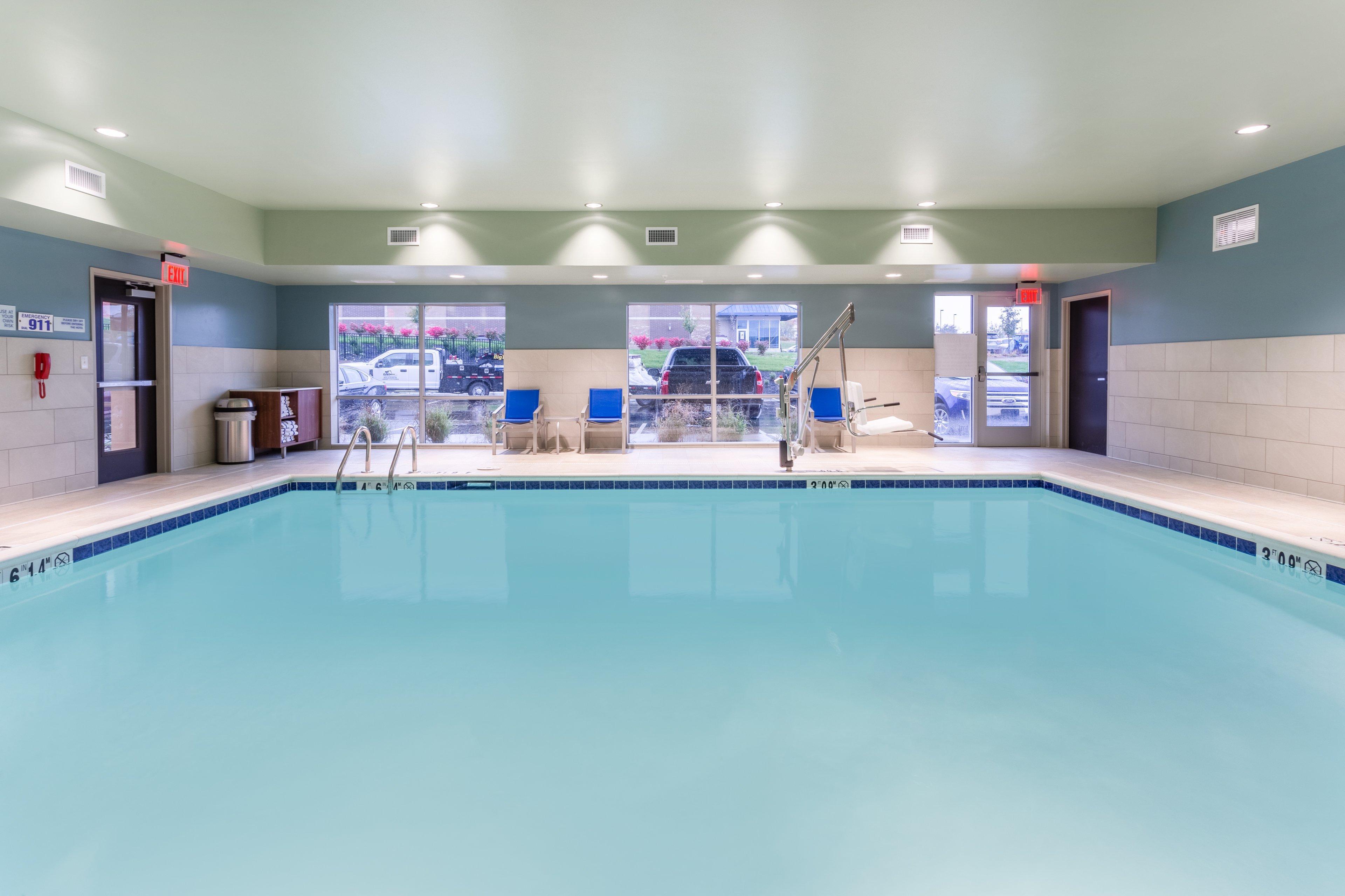 Holiday Inn Express & Suites - Florence - Cincinnati Airport By Ihg Bagian luar foto