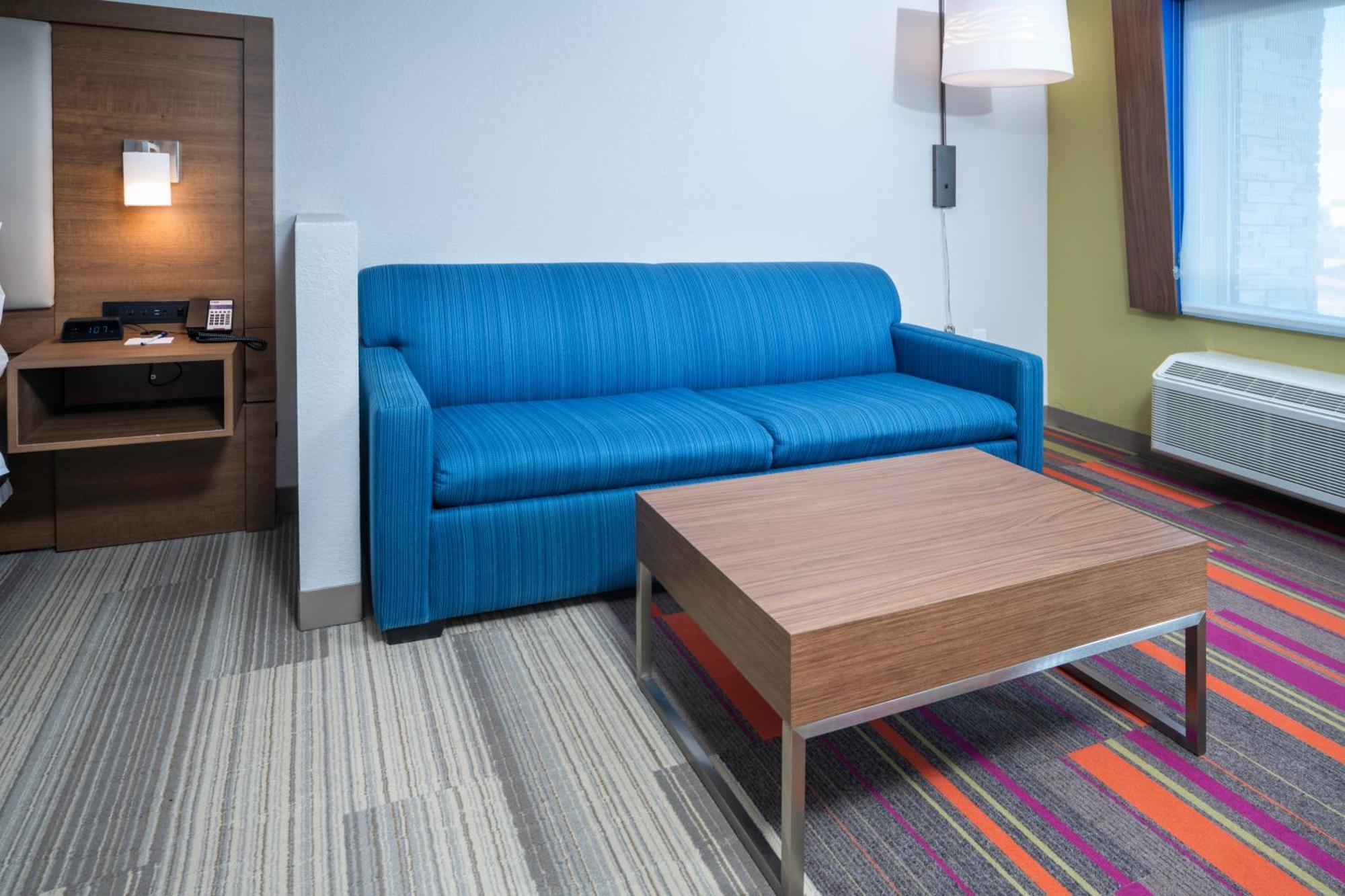 Holiday Inn Express & Suites - Florence - Cincinnati Airport By Ihg Bagian luar foto