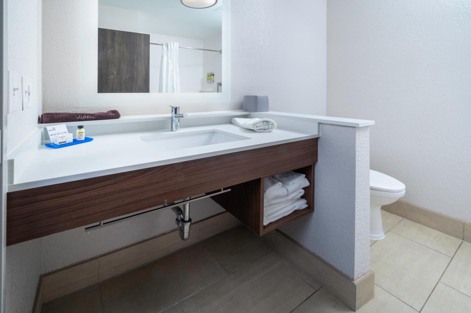 Holiday Inn Express & Suites - Florence - Cincinnati Airport By Ihg Bagian luar foto