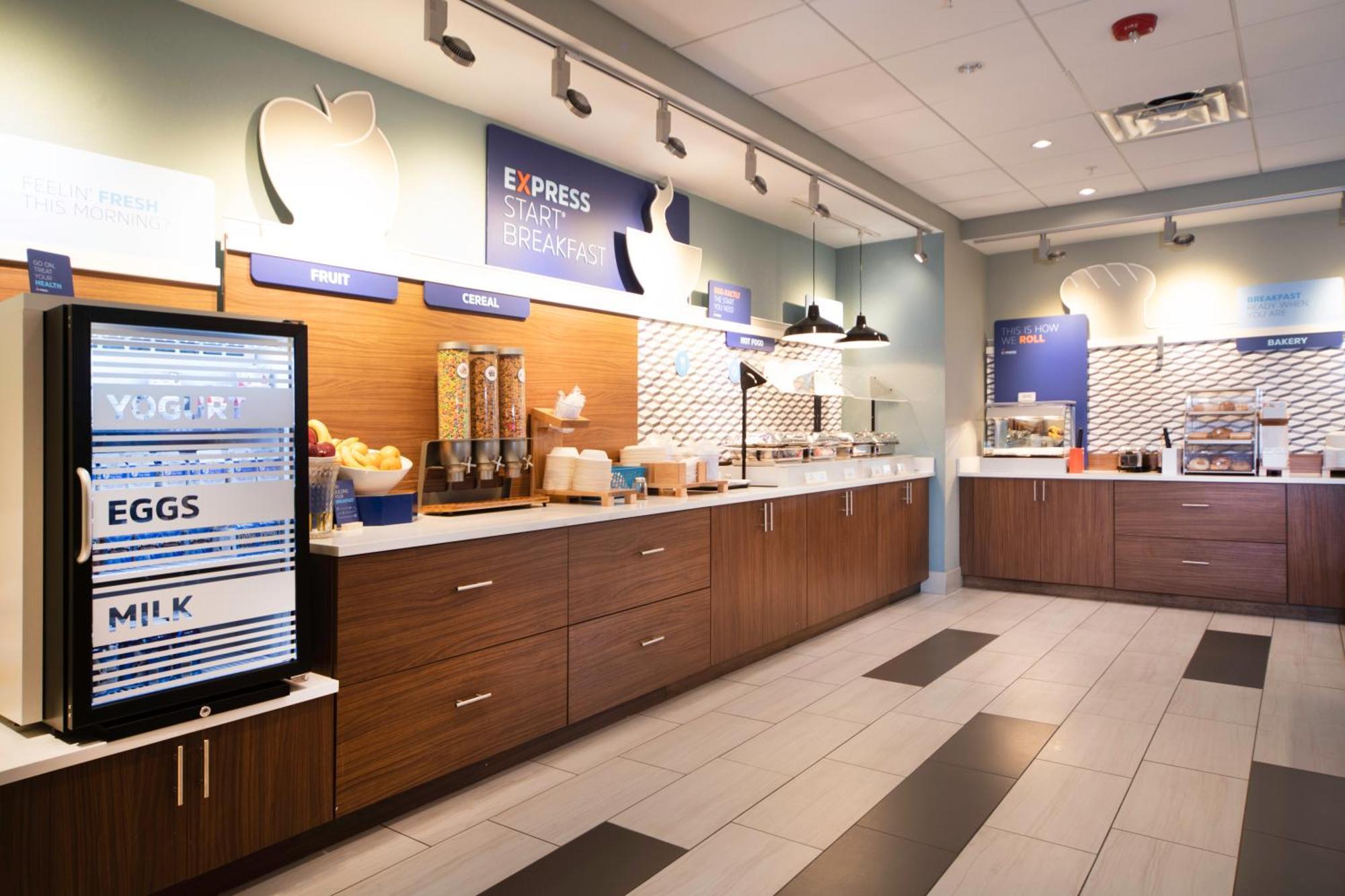 Holiday Inn Express & Suites - Florence - Cincinnati Airport By Ihg Bagian luar foto